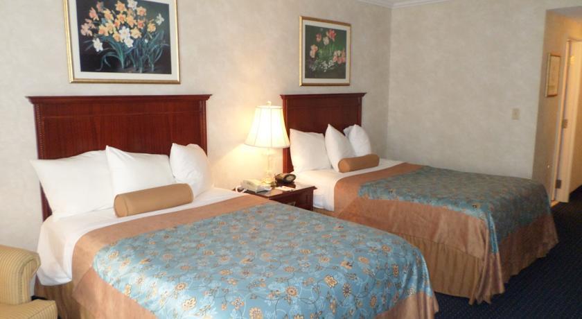 Best Western Plus Mentor-Cleveland Northeast Room photo