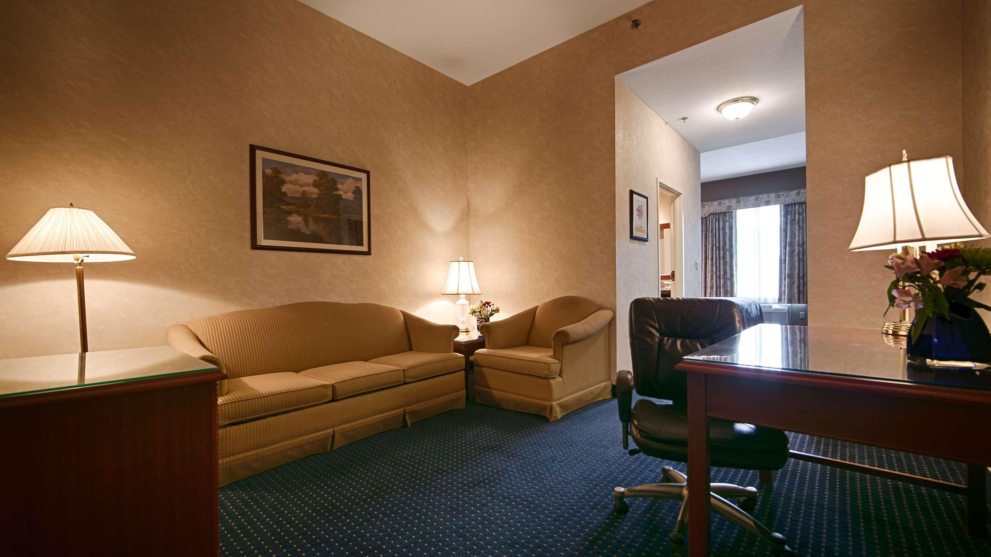 Best Western Plus Mentor-Cleveland Northeast Exterior photo