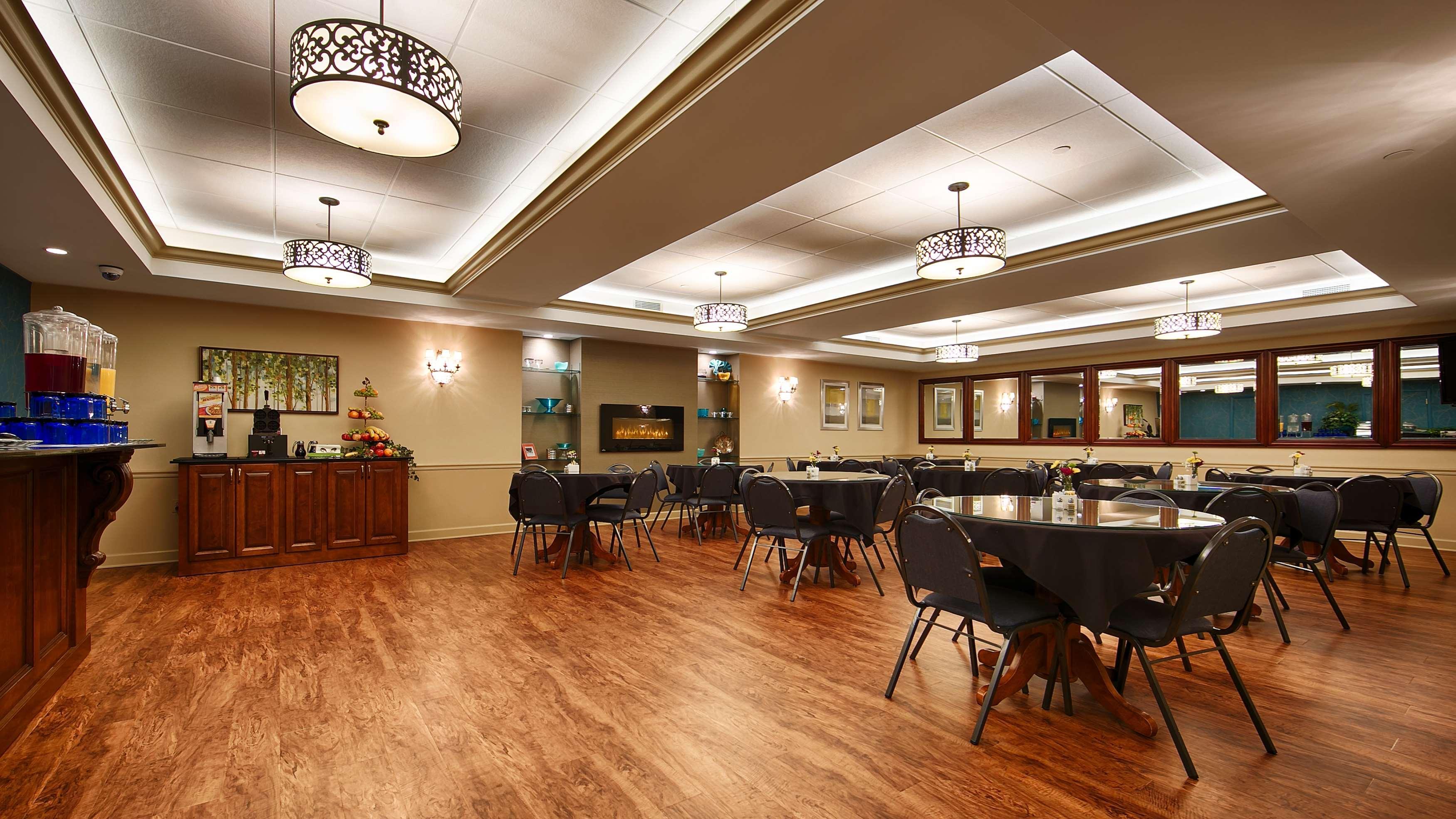 Best Western Plus Mentor-Cleveland Northeast Exterior photo