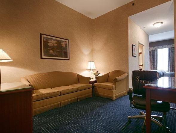 Best Western Plus Mentor-Cleveland Northeast Exterior photo